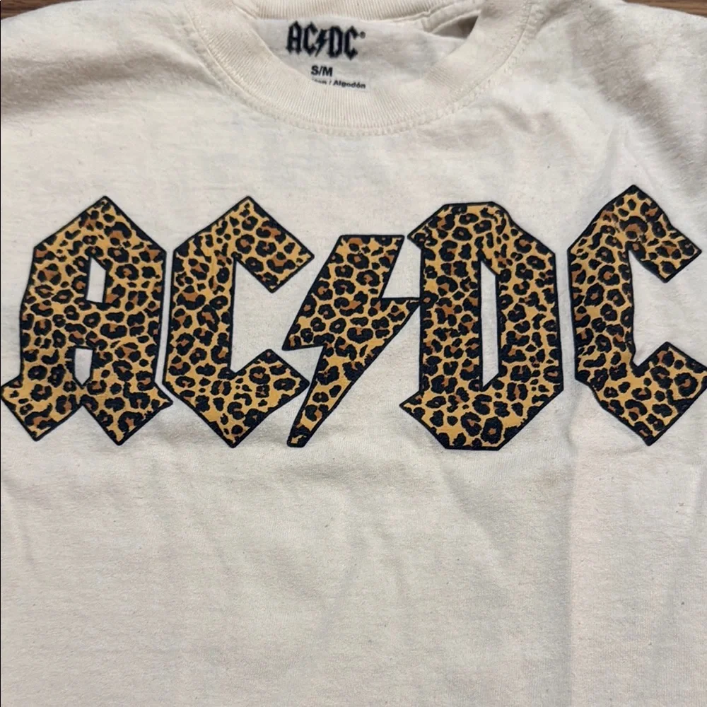 AC/DC Leopard Print Logo Cropped Long Sleeve Tee - Picture 2 of 3